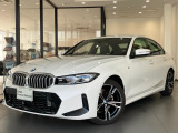 320d xDrive M-sportが入庫しました。ボディカラーはアルピンホワイトです。
