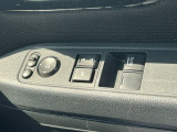 運転席窓操作部スイッチの画像です。