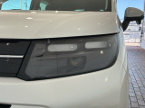 LEDヘッドライトは、点灯の瞬間から最大光量を発揮し、突然暗くなるトンネルなどでの安定感を高めます。