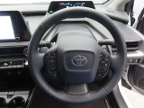 ぜひ展示車の運転席に座ってみてください。