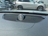 【Bowers & Wilkins】ボルボのプレミアムオーディオ。車内空間という特殊な環境に100年以上の伝統を持つイェーテボリ交響楽団の音響を再現した「コンサートモード」を搭載。