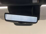 後方確認をミラーではなくカメラ映像で確認出来るデジタルインナーミラーを搭載!荷物があり、後方確認が出来ない時や雨天時などにとても便利☆