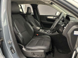 XC40 T4 モメンタム 