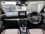 【運転席・インパネまわり】ハンドル・シート・フロアーなど隅々までプロによるクリーニング済み☆彡キレイな車内でドライブが一層快適にお楽しみいただけます!!