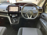 足元も広く高い目線で視界も良く運転しやすい!室内状態も良好です!