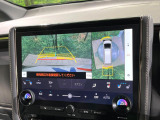 【パノラミックビューモニター】専用のカメラにより、上から見下ろしたような視点で360度クルマの周囲を確認することができます☆死角部分も確認しやすく、狭い場所での切り返しや駐車もスムーズに行えます。