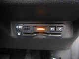 ETC付。高速道路の料金所はキャッシュレスで通過です。サービスエリア等にあるスマートインターの出入口も利用可能でとっても便利。ご納車後すぐにお使い頂けるようセットアップしてのお渡しとなります。