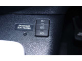 運転席シートヒータースイッチ