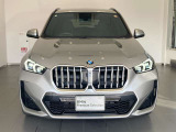 BMW代表的な特徴のキドニーグリル。BMWのすべてのモデルに採用され、BMWらしさを強調しております。