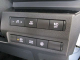 ■上段左側から、メーター調光、トリップリセット、タイマー充電OFF、オートブレーキホールド、ドライブモード切替、セーフティシールド設定スイッチとなっております。