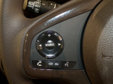 【ステアリングリモコン】ステアリングにオーディオ調節可能なスイッチが装備されていますので運転中でも視線をそらさずにオーディオの調節が可能です!