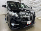 LEDヘッドライトです。デザイン性がよくとても明るいので、夜間の走行や悪天候でも安心です。しかも長寿命!