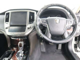 見通しのよいすっきりとした視界で、誰でも運転しやすいです。運転のしやすさは疲れにくさにも繋がりますよ♪