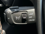 アクティブクルーズコントロール(ストップ&ゴー機能付) 前走車がいる場合はレーダーと車載カメラがその速度と距離を検知し自動制御によって適切な車間距離を保ちます。