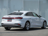 Audiが指定する独自の条件を全て満たした車だけが、認定資格を持つテクニシャンの手による100項目にも及ぶ点検・整備のプロセスを受け、お客様のもとへ届けられます。