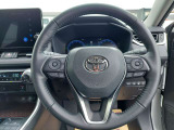 インテリアに合わせたデザインです。運転される方のことも考え、運転しやすい形状、大きさです!実際に触ってお確かめください!