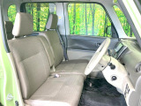 運転席シート廻りは使用感も少なく、良好な状態となっています。丁寧に使われていたことがよくわかりますね。