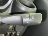 【オートライト】車外の明るさに応じて自動的にライトの点灯・消灯をしてくれます