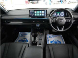 とても握りやすいステアリング!運転手の気持ちがそのまま伝わるかのような反応をしてくれます!小物入れや各ボタンの配置にこだわり、とても使いやすいです !視認性も良好なのでロングドライブもお任せ下さい!