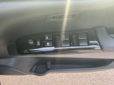 運転席のパワーウインドウ等操作部