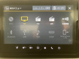 【9インチナビ】TV CD/DVD再生やBluetoothオーディオなど多彩なメディアに対応したメモリーナビを装備しています。
