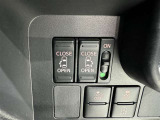 両側電動スライドドアで狭い所でも乗り降り楽々です!