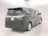 沢山乗れるのがこの車の魅力!2台で移動しないと・・・なんて時もこの車なら1台で!大活躍です♪