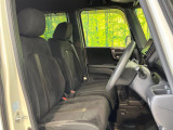 運転席シート廻りは使用感も少なく、良好な状態となっています。丁寧に使われていたことがよくわかりますね。