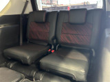◆3列目シート◆急な増員にも対応できます!また荷物を載せたい時は収納すればスペースの確保ができるので便利です♪オプションでシート撥水などもご用意しています。ご希望の際はスタッフまでお申し付けください。