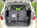 普段のお買い物や通勤、送迎等に十分な荷室スペースを確保しております。サードシートを倒すと、大きな荷物の積載も可能です♪