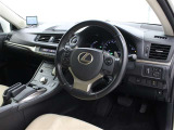 運転席廻りです。