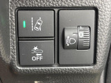 【ホンダセンシング】走行中に前方の車両等を認識し、衝突しそうな時は警報とブレーキで衝突回避と被害軽減をアシスト。より安全にドライブをお楽しみいただけます。