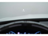 ヘッドアップディスプレイを装備。運転中でも目線の移動を最小限にすることが可能です。