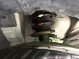 お車を安心してお乗りいただく為には、足回りの定期点検が欠かせません。サービスサポート(有償保証)では無料点検もご提供しており、安心のカーライフをお過ごしいただけるサポート体制が整っています。