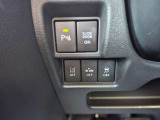 【安全装備も充実】車線逸脱警報システム。バック時の障害物を検知し知らせるパーキングセンサー付きです。