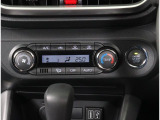 車内温度を一定にするオートエアコンです。