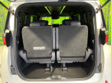 【パワーバックドア】スマートキーや運転席のボタンを押すだけでリアゲートが自動で開閉します!荷物を持っている時や、高い位置にあるバックドアを閉める際に便利な機能です♪
