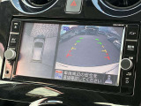 【アラウンドビューモニター】上空から見下ろしているかのような映像で駐車をサポート。安心です。