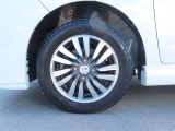 最近の車はスペアタイヤ装着車がほとんどありません。JAFに加入していれば安心です。