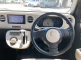 握りやすいハンドルで運転しやすいです!