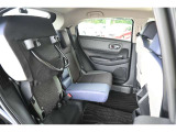 たたんだり 跳ね上げたり自在にシートアレンジ