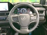 【純正革巻きステアリング】上質な革を使用することで、手にしっかり馴染みとても運転しやすいハンドルです♪