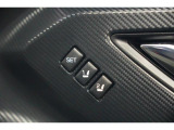 運転席のシートポジションメモリー機能は、登録済みの運転者と交代しても、シートポジションの変更の手間がかかりません。