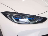 【レーザーライト】ブルーのデザインとBMW Laserのロゴにより視覚的にも個性を主張するレーザーライト。ハイビームモードを設定すると最長600mまでの距離を照射。夜間におけるドライビングの快適性を向上させます。