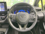 インテリアに合わせたデザインのステアリングは、運転される方のことも考え、運転しやすい形状、大きさです。是非一度、実際に触ってお確かめください。