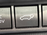 【パワーバックドア】スマートキーや運転席のボタンを押すだけでリアゲートが自動で開閉します!荷物を持っている時や、高い位置にあるバックドアを閉める際に便利な機能です♪