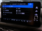 CD、DVD、Bluetooth、AM、FM、AUX、スマートフォン接続ができます。