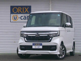 令和3年4月初年度登録の4WD・ホンダのN-BOXカスタムが入庫いたしました。お気軽にお問い合わせください♪