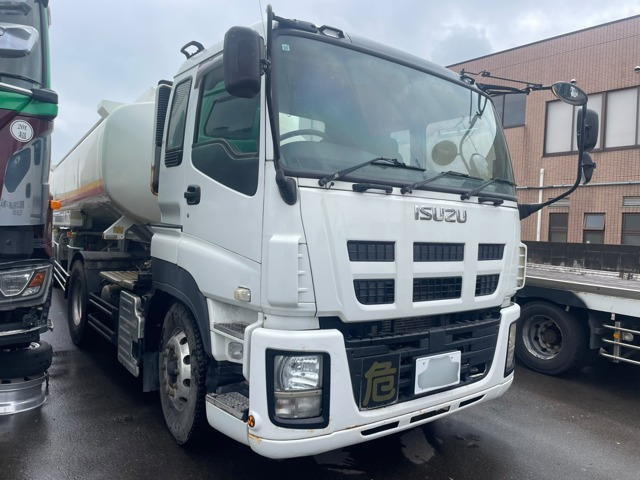 ギガ トラクタヘッド 積載量33140kg