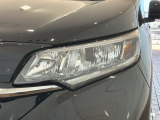 LEDヘッドライトは、点灯の瞬間から最大光量を発揮し、突然暗くなるトンネルなどでの安定感を高めます。